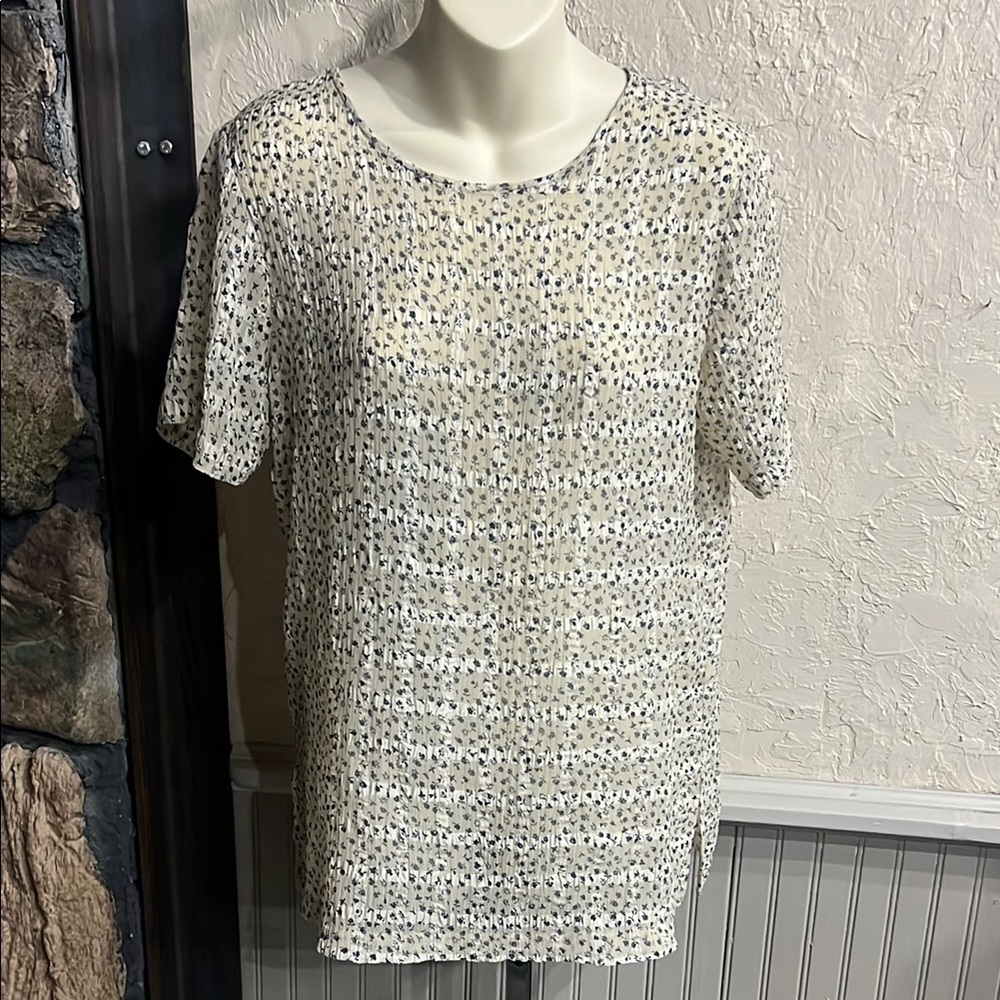 Rowen Navy and Beige Shirt Sleeve Blouse